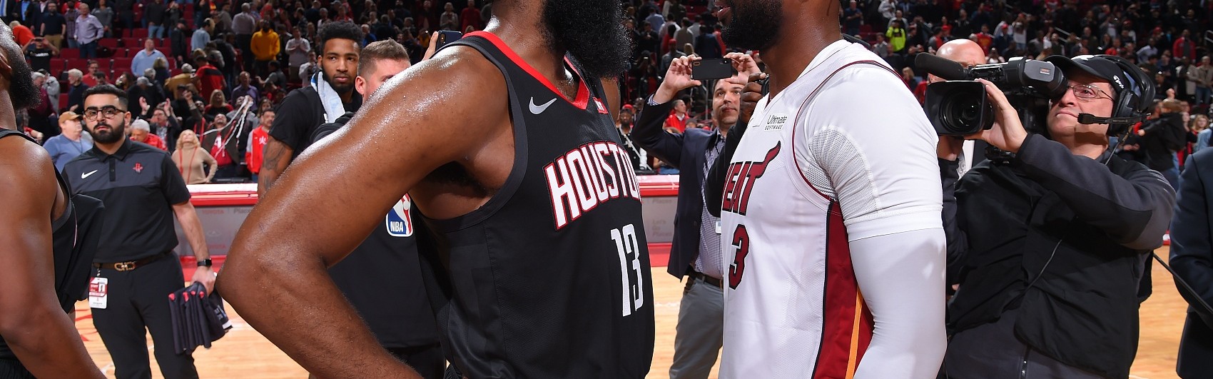 华体会APP-维拉纽瓦：韦德季后赛比哈登强 但比数据哈登是更好的球员