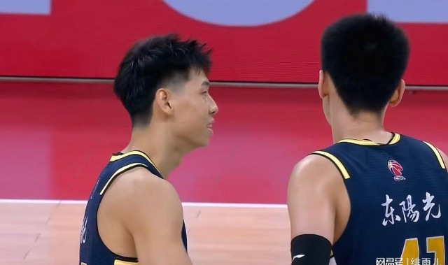 华体会官网-广东队被迫裁掉杜锋？三大国青惨遭打压，四大国手全被骂懵了！