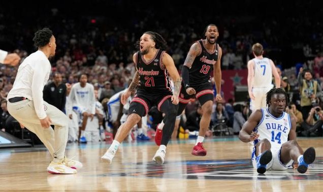 最后一分钟9比0逆转风暴！NCAA史上第五大奇迹诞生